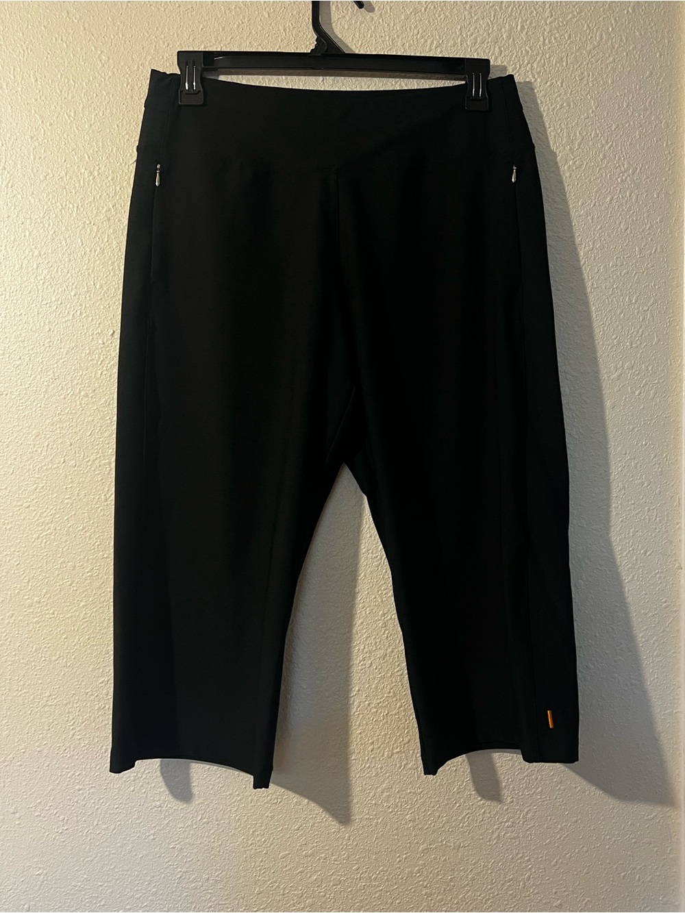 Lucy workout Capri pants